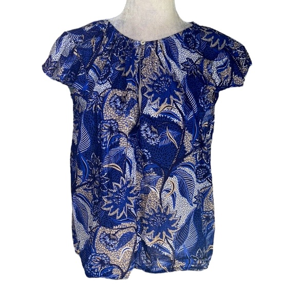 Velvet by Graham & Spencer Yuelle Blue Floral Flutter Sleeve Keyhole Top - M - Picture 13 of 13